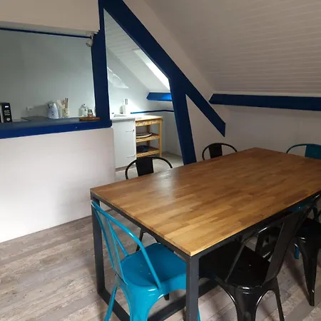 La Maison Bleue * Sainte-Genevieve-les-Gasny